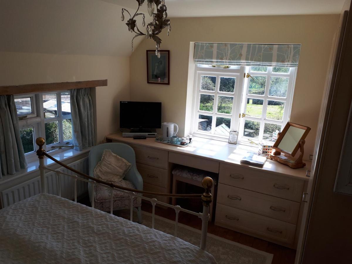 Court Barn Cottage B&B Burwash ภายนอก รูปภาพ
